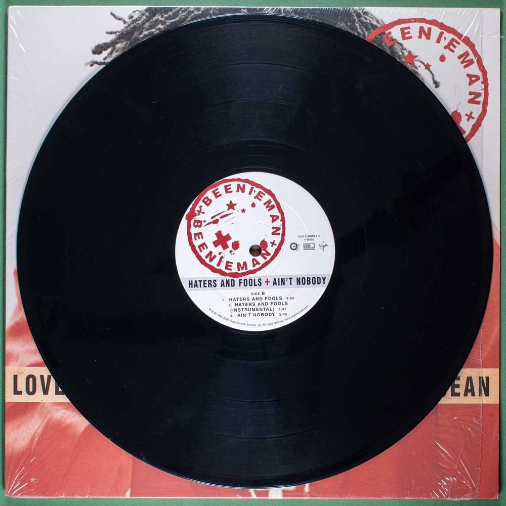 Beenie Man - Love Me Now feat. Wyclef Jean (Single LP) - Image 4